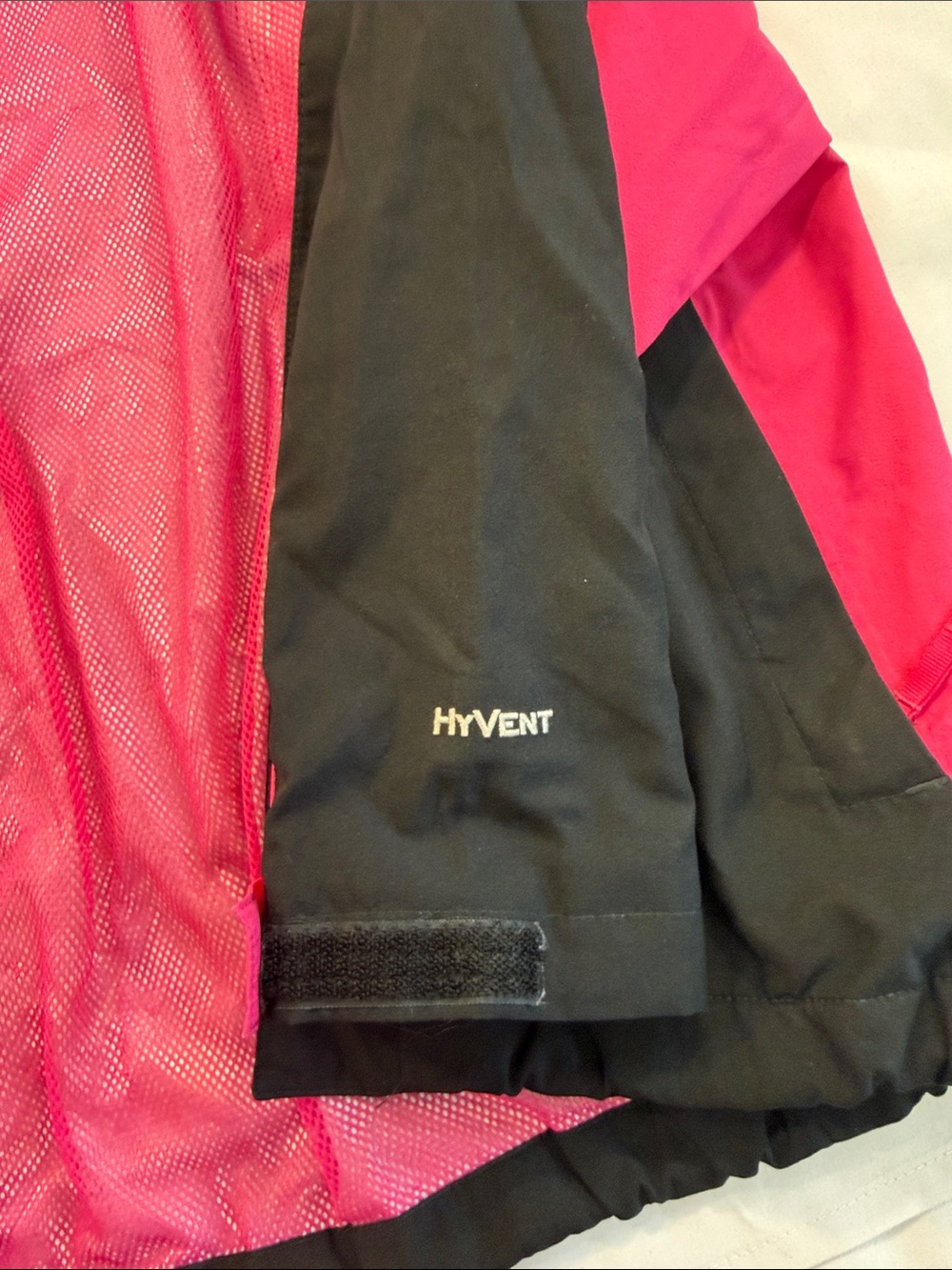 The North Face Black & Hot Pink Hooded Kids Raincoat - Picture 7 of 10
